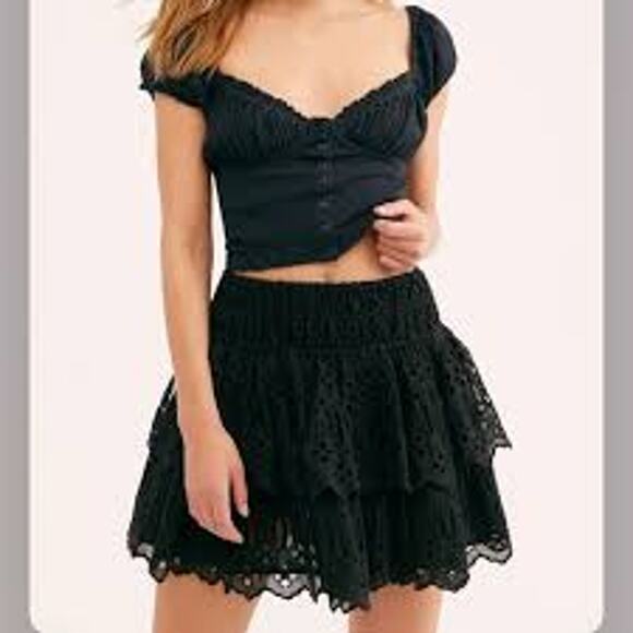 Free People Dresses & Skirts - FREE PEOPLE ~ FP one Eyelet Tiered Mini Skirt